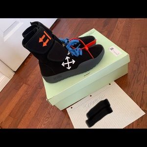 Off-White Moto Wraps